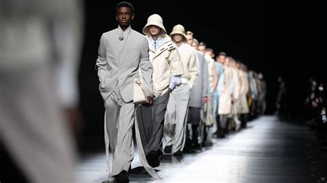 defile dior homme janvier 2024|Défilé Homme Hiver 2024.